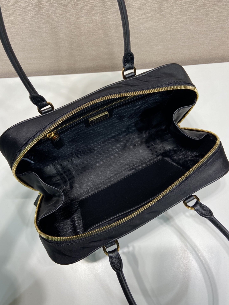 Pra*a top handle bags